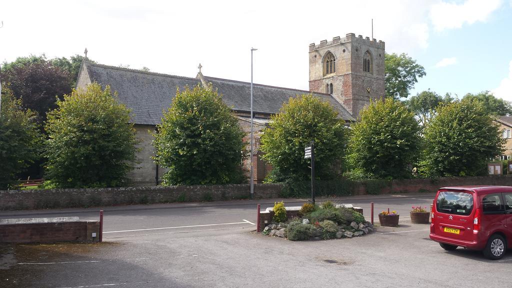 צ'אפל סנט לאונרדס Donegal Church View Close To Chaple St Leonards מראה חיצוני תמונה